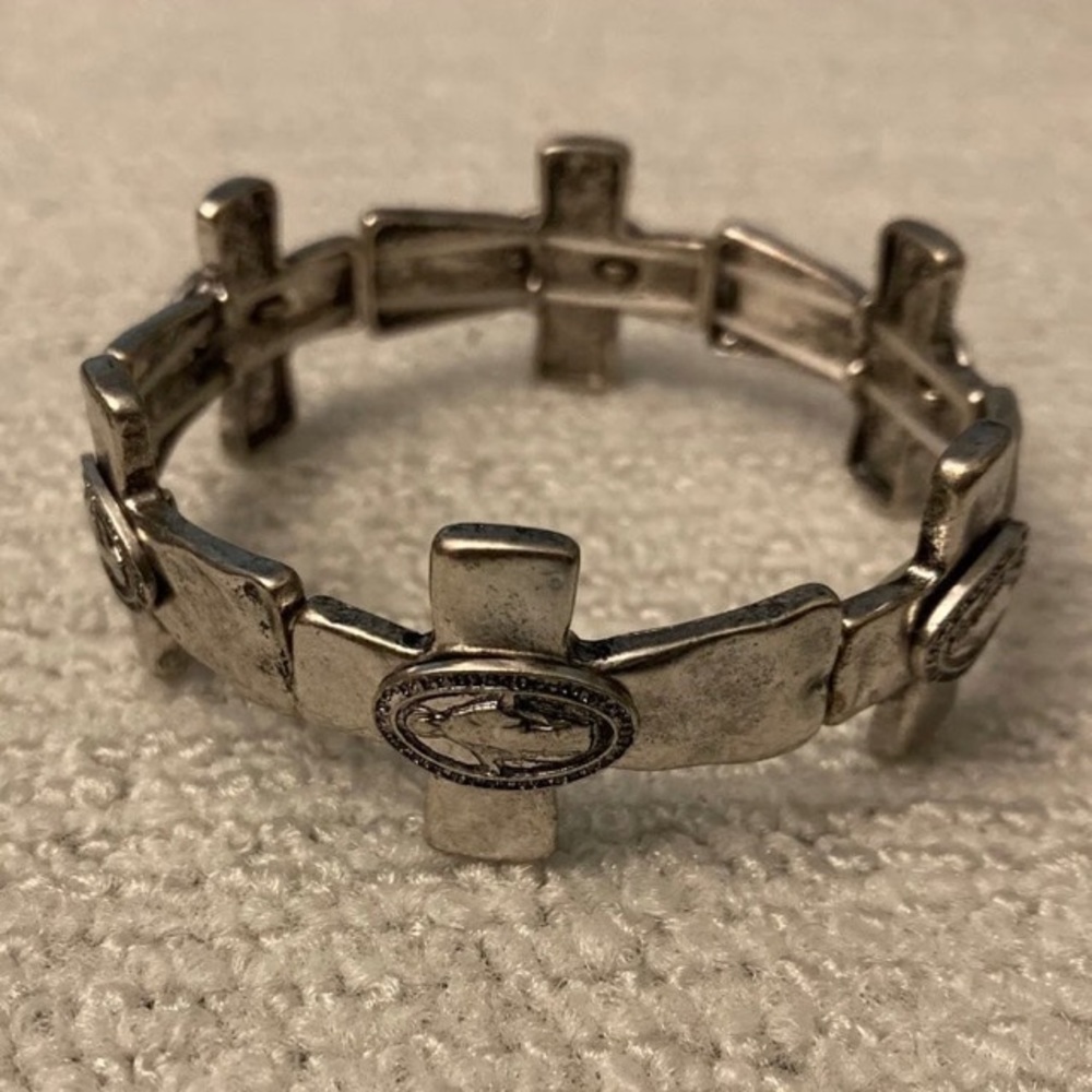 Da Vinci Cross Religious Easter Stretch Silvertone Metal Bracelet 7” Christian